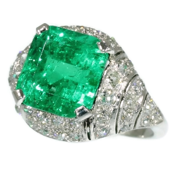 Art Deco diamond ring with spectacular 6.28 crt Colombian Muzo emerald